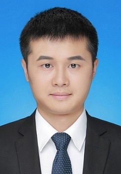 范教员的照片_成都