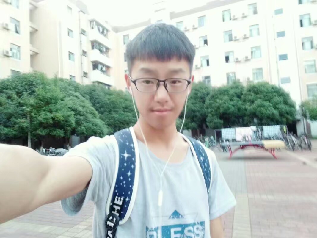 崔教员的照片_成都